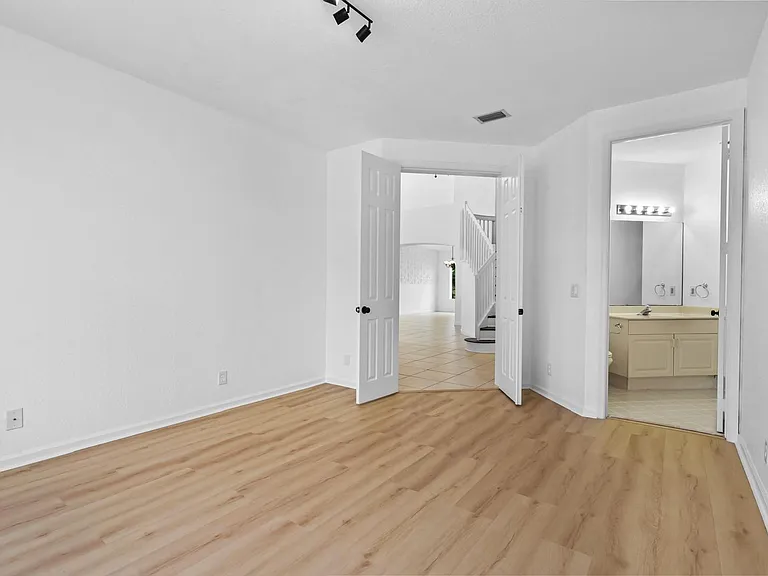 1831 Waldorf Dr — Photo 33