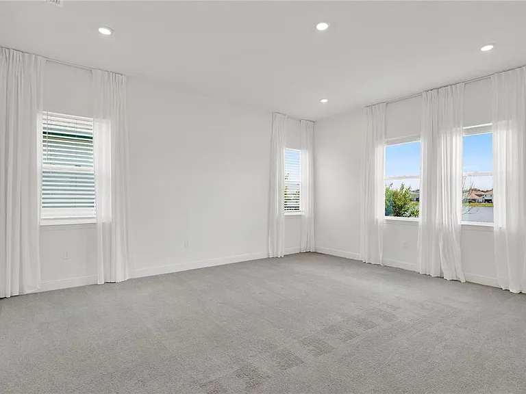 13589 McMillan Dr — Photo 17