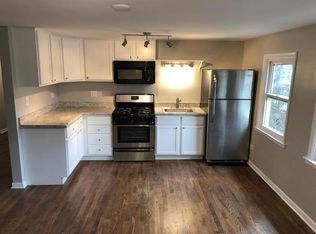 1425 Dunstan Rd APT 3, Geneva, IL 60134