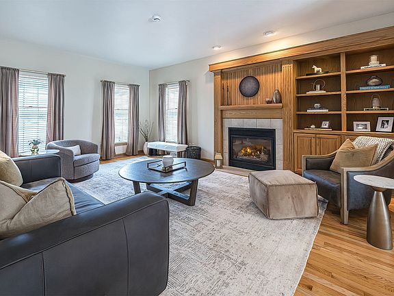 2nd image of 6742 Richardson Cir