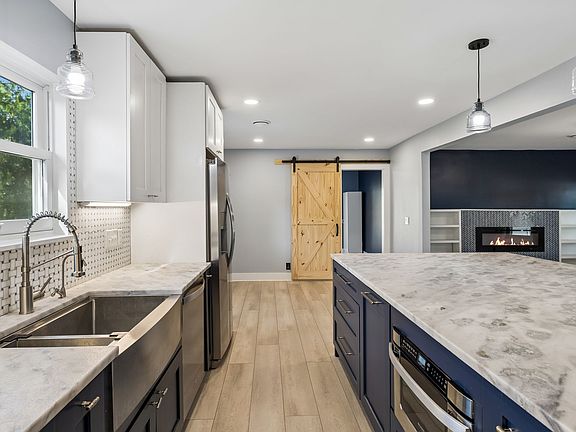 5th image of 800 Del Rio Pike