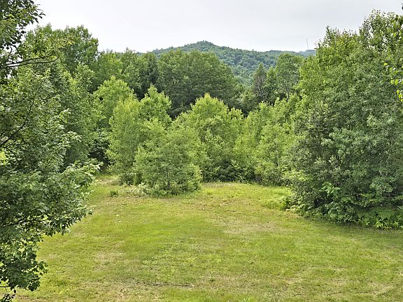 4th image of 60 Riley Road