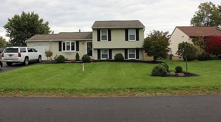 1st image of 8506 Grandview Dr