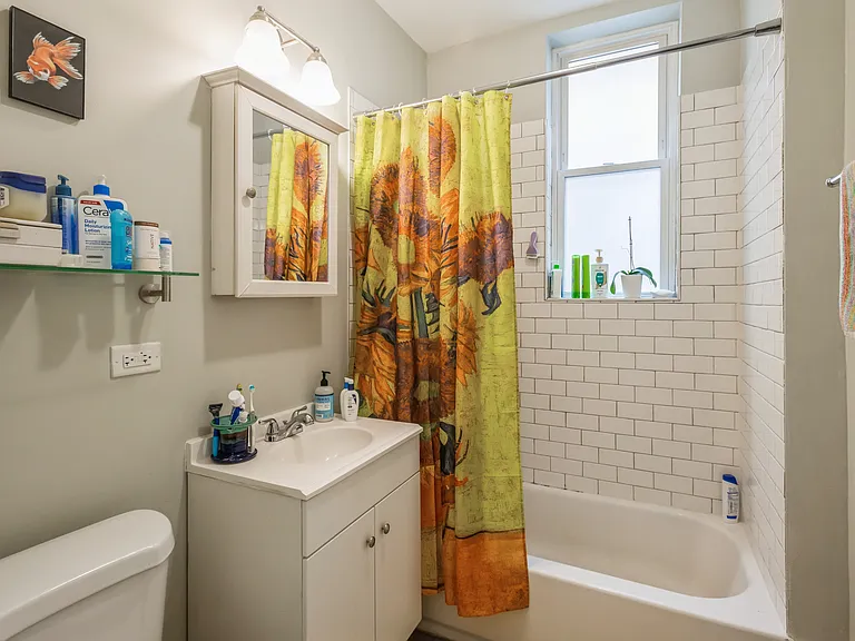 845 N Leavitt St #1R — Photo 7