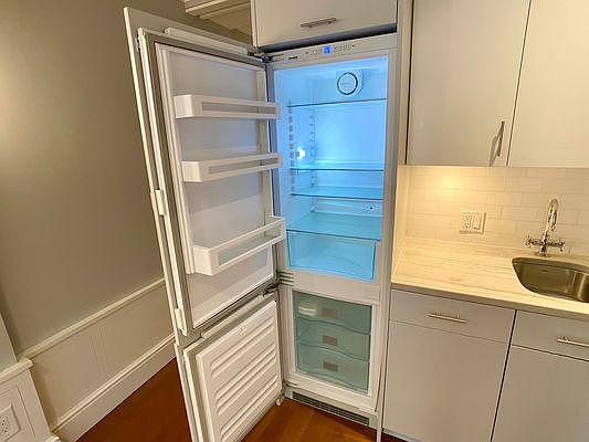 5th image of 240 W 73rd St APT 417