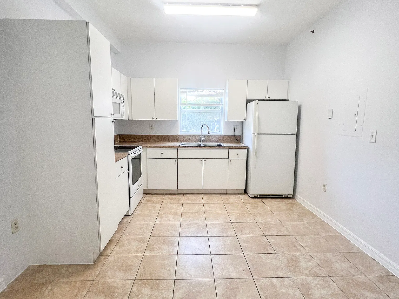 1 bed, 615 sqft, $1,725 — Photo 3