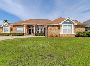 1949 Rue La Fontaine, Navarre, FL 32566