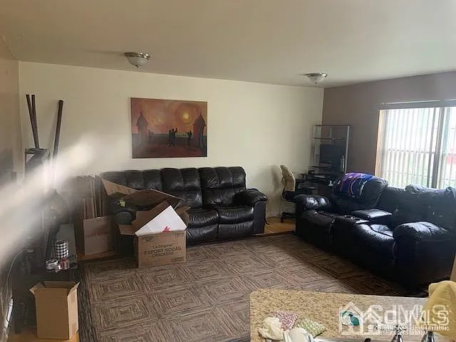 12 Ellen Ave — Photo 6