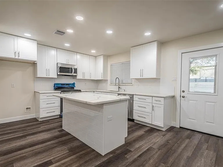 6003 De Moss Dr — Photo 4
