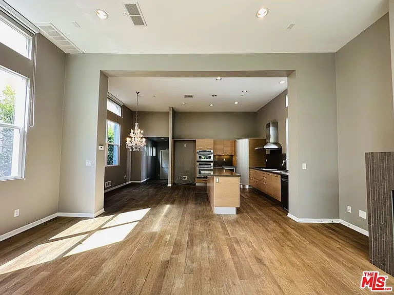 6581 Seabluff Dr #11 — Photo 10