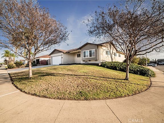 4th image of 5555 Caroline St