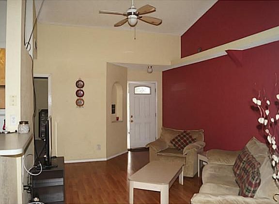 4th image of 1653 Saint Clare Pl