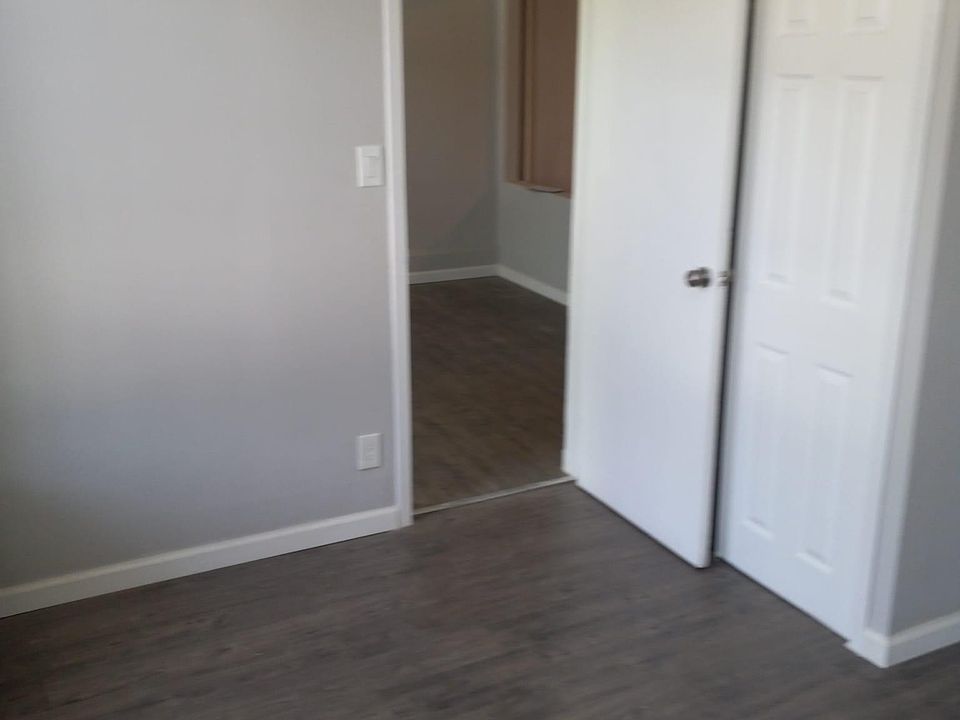 2nd image of 565 Christopher Ave