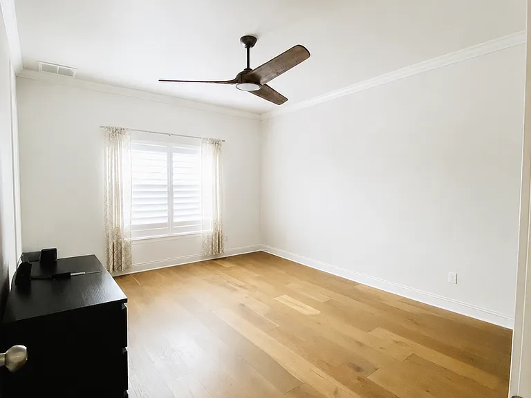 Primary bedroom - empty