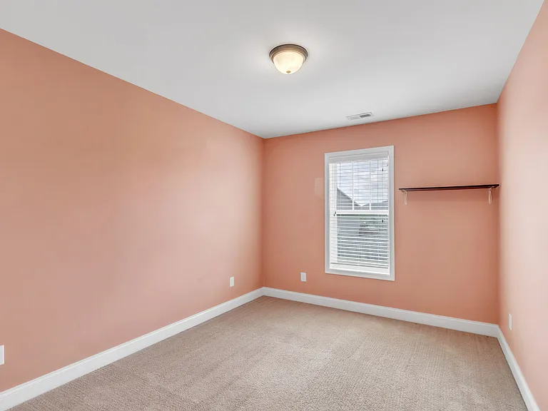 127 Ganton Dr — Photo 30