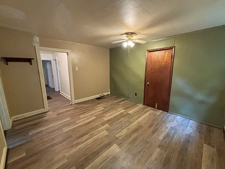 655 Beatty Rd — Photo 14