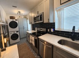 415 Fairview St, Houston, TX