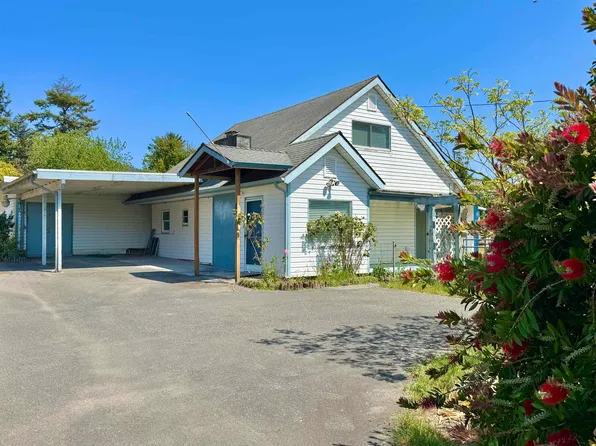 485 S Fred Haight Dr, Smith River, CA 95567