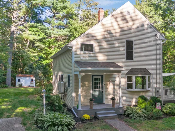 10 Seaport Drive, Rockport, ME 04856