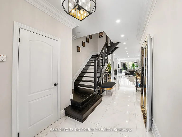 37 Copperstone Cres — Photo 14