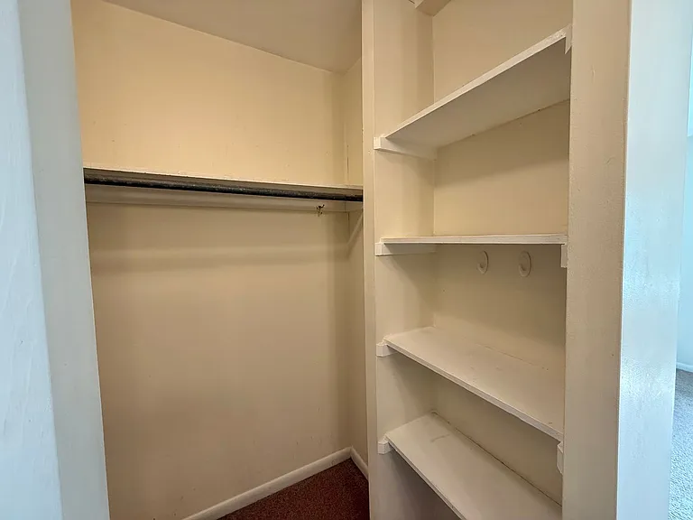 319 Harvest Dr — Photo 23
