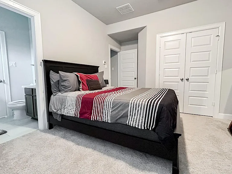 3904 Centre Plains Way — Photo 10