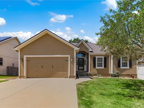 19204 E Lynchburg Pl N, Independence, MO 64058