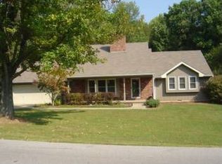 825 W Krislynn Woods Ave, West Terre Haute, IN 47885