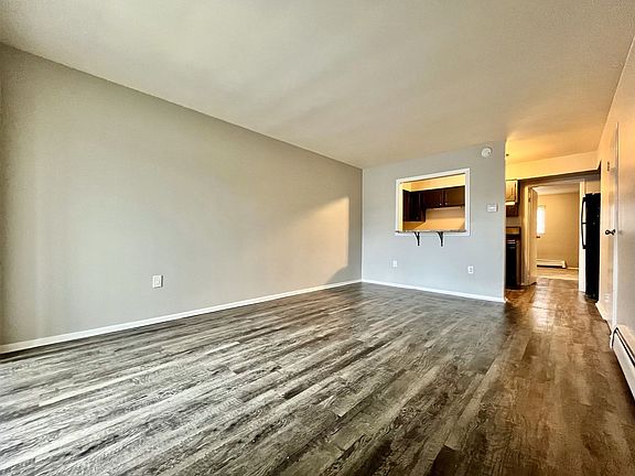 2nd image of 508 Woodridge St NE #19