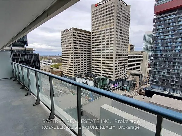 2221 Yonge St #1701 — Photo 13