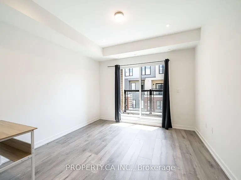 3550 Colonial Dr #16 — Photo 5