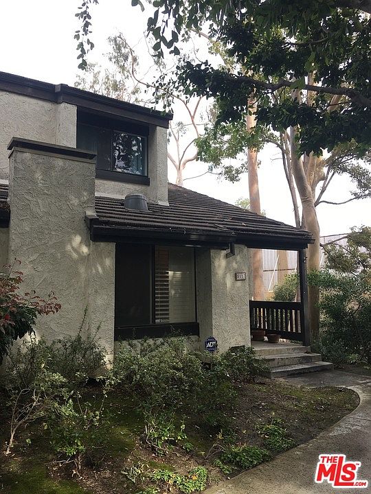 1st image of 5117 Showboat Ln