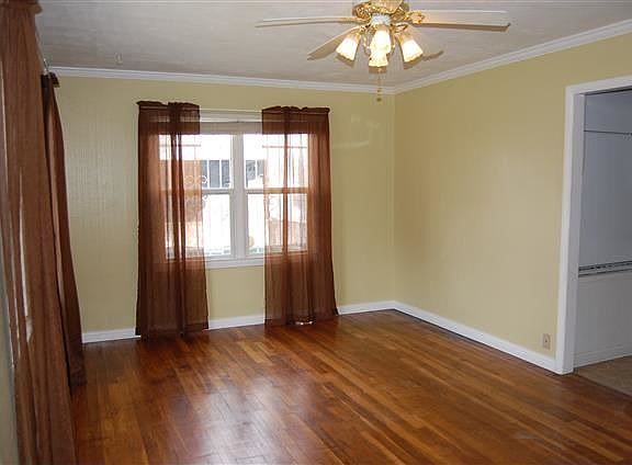 3rd image of 721 E 4th Ave