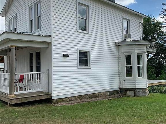 2nd image of 401 Gouverneur St