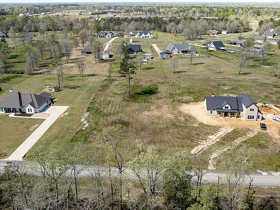 3rd image of 203 Le Coude Rd