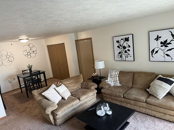 5th image of 175 Memorial Dr #D-20