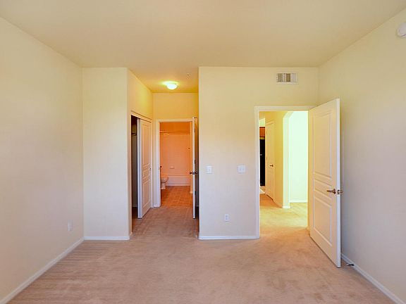 5th image of 1941 S Pierpont Dr #2007