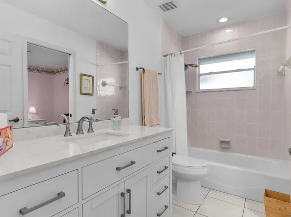 443 Dundee Ct, Naples, FL 34104