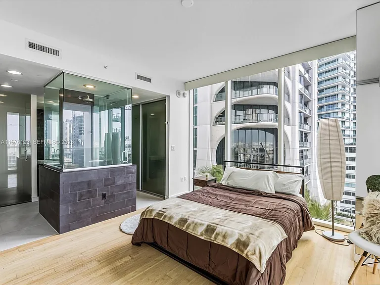 1040 Biscayne Blvd #1107 — Photo 18