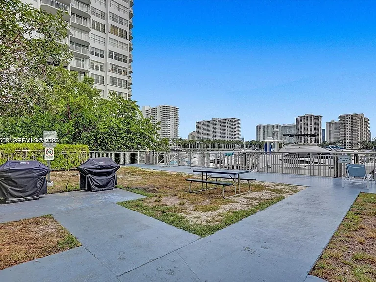18031 Biscayne Blvd #Penthouse 01 — Photo 23