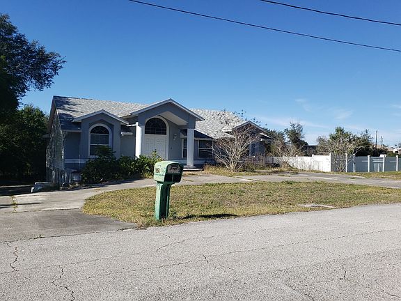 3rd image of 2256 Banbury Ave