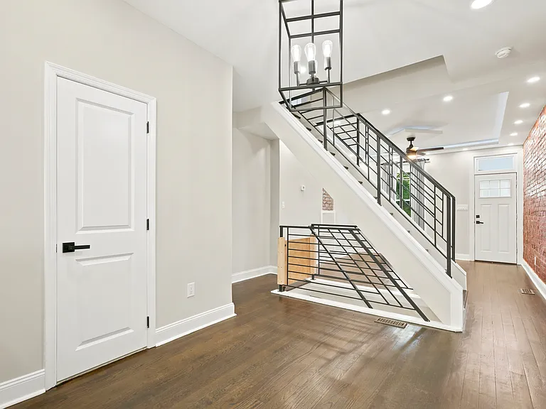4861 Umbria St — Photo 4