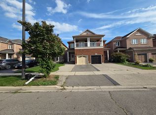 3522 Fountain Park Ave, Mississauga, ON L5M 7E8