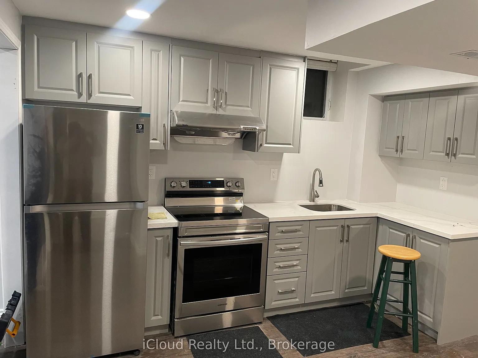3 bed, $2,000 — Photo 2