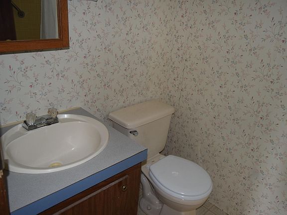 full bath with master