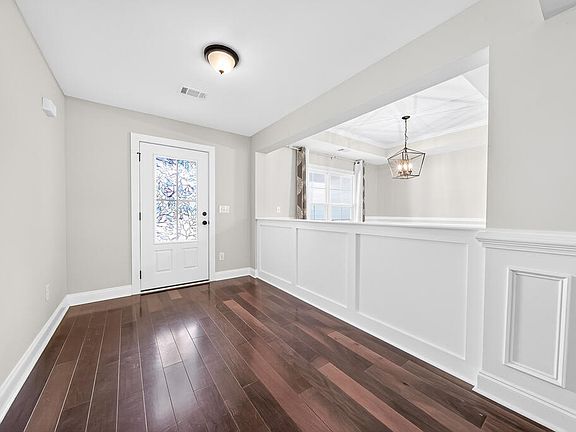3rd image of 117 Lee Road 2208