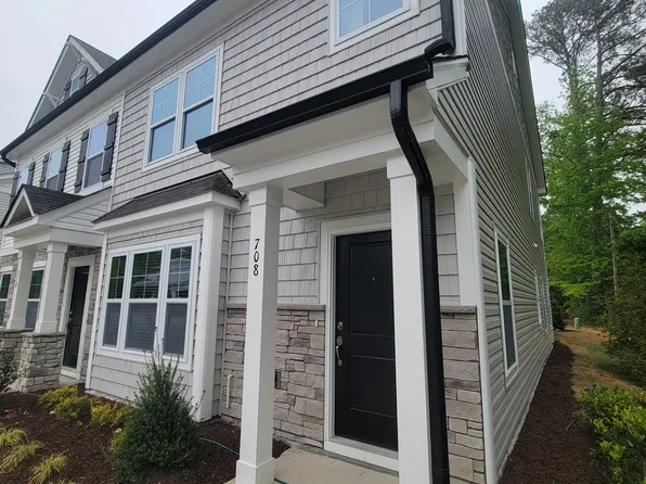 102 E Franklin St, Zebulon, NC 27597