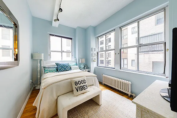 Rented by Compass | media 4