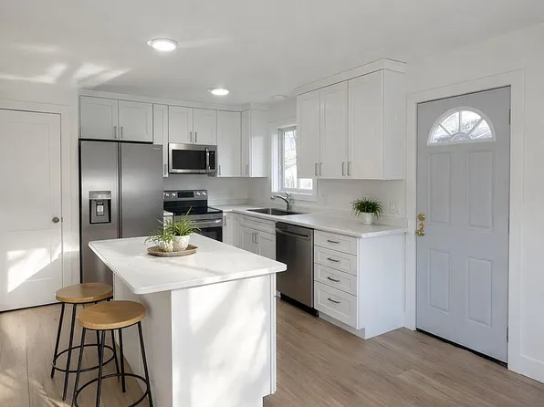 812 Lowell St, Crookston, MN 56716