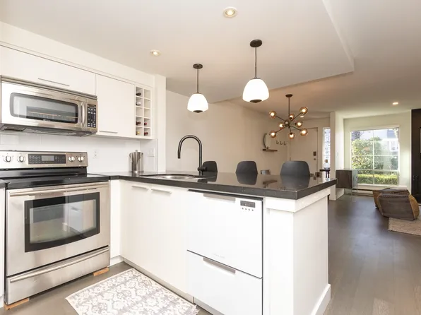 3062 Willow St, Vancouver, BC V5Z 3P3